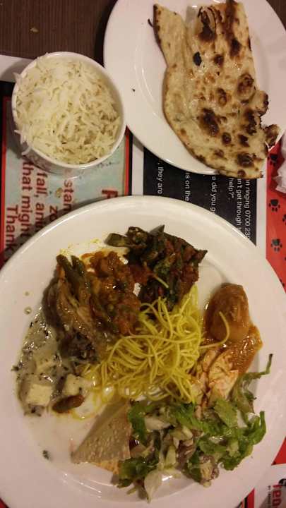 Oferta w bufecie szwedzkim Red Fox Hotel Delhi Airport