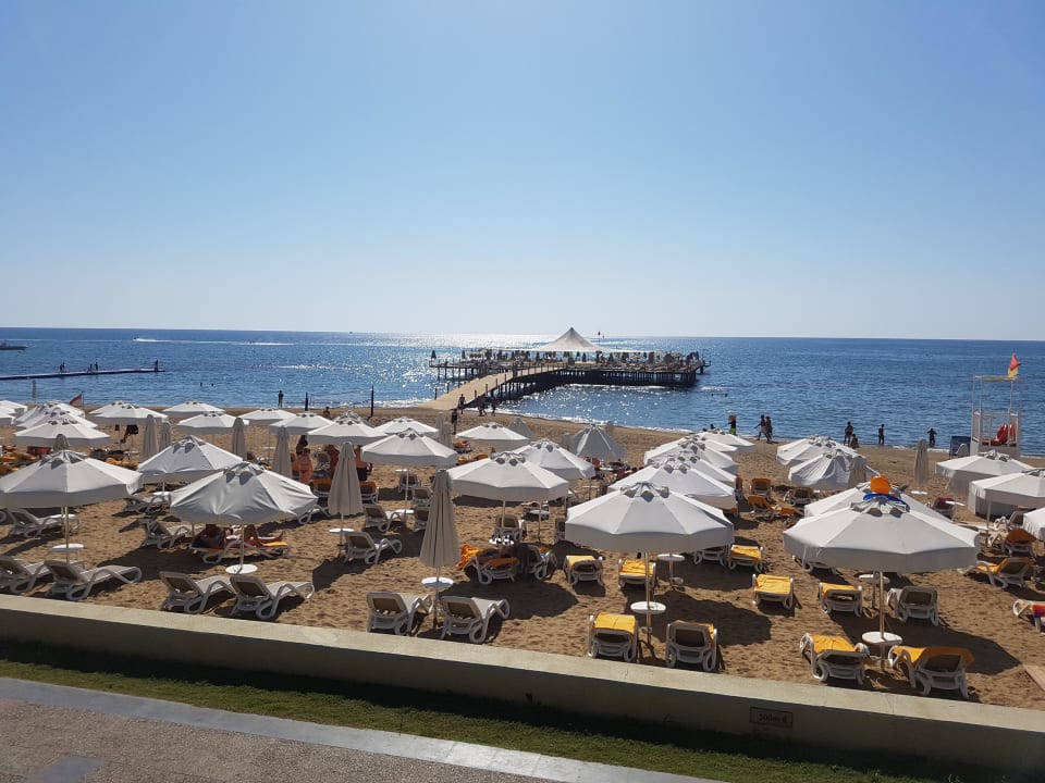 Schöner Strand The Sense Deluxe Hotel