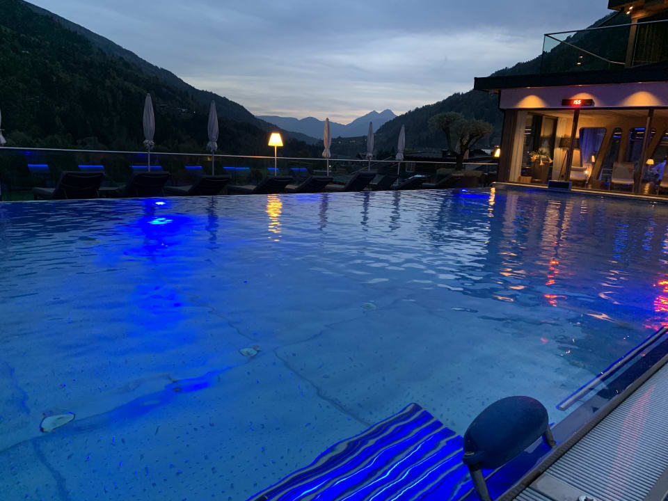 Pool Quellenhof Luxury Resort Passeier