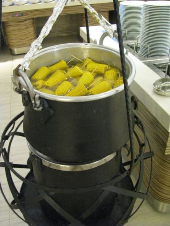 Maiskolben Port Side Resort Hotel