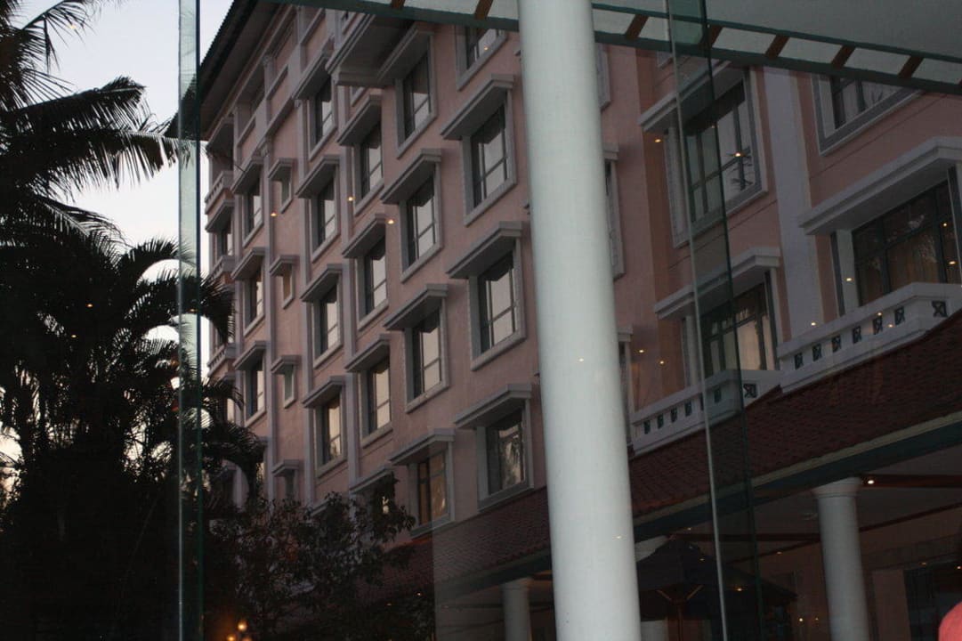 Blick von unten nach oben Melia Purosani Yogyakarta