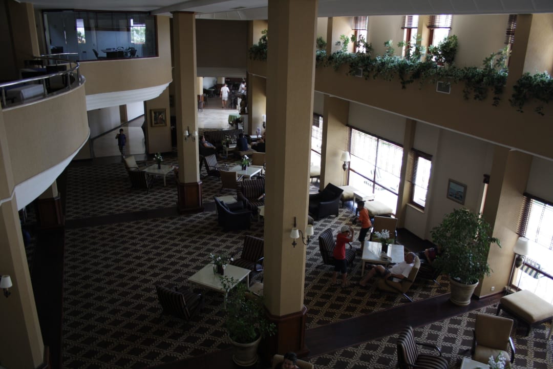 Aus dem ersten OG gesehen Bella Resort & Spa