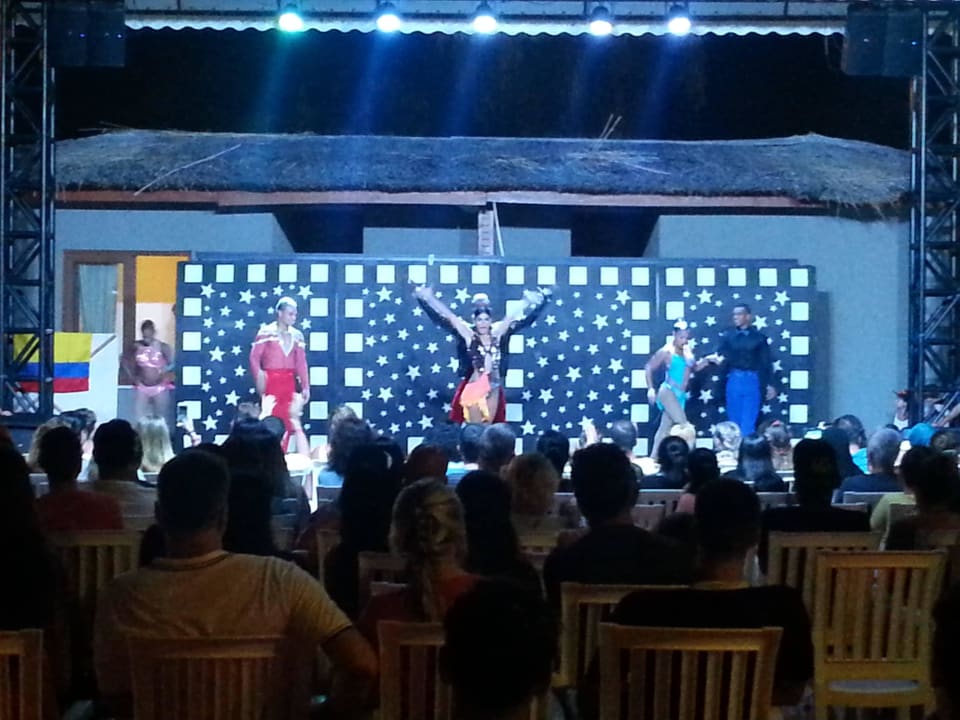 Abendprogramm Quattro Beach Spa & Resort