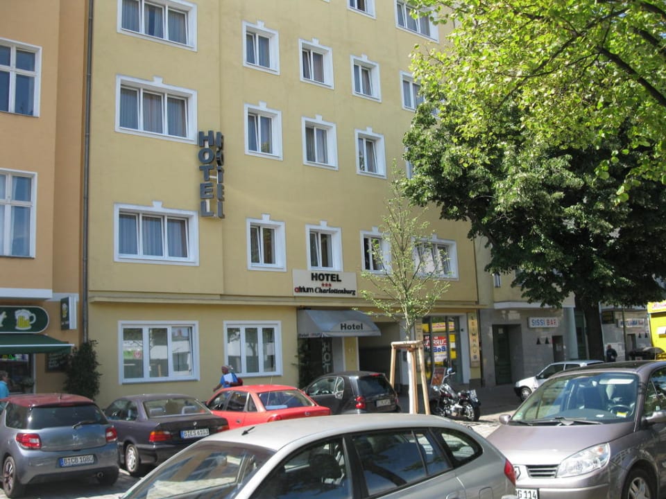 Der Hoteleingang Hotel Atrium Charlottenburg