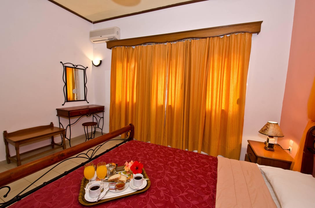 Skopelos-Elios Holidays Hotel-bedroom Elios Holidays Hotel