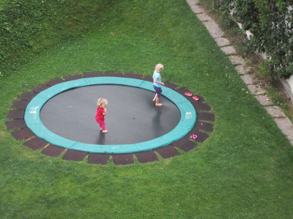 Trampolin beim Spielplatz Hotel Lammwirt Hotel Lammwirt