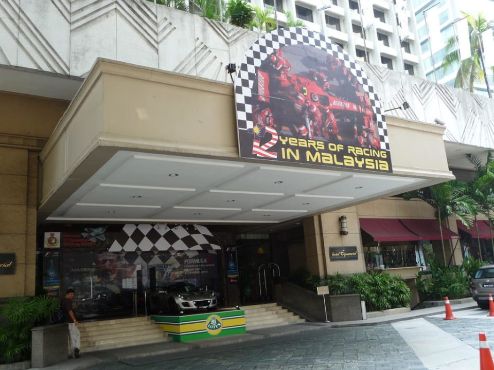 Eingangsbereich Equatorial Hotel Equatorial