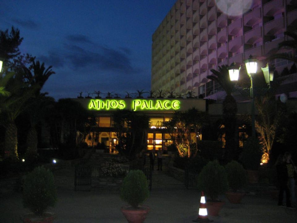 Hotel bei Nacht Hotel Athos Palace