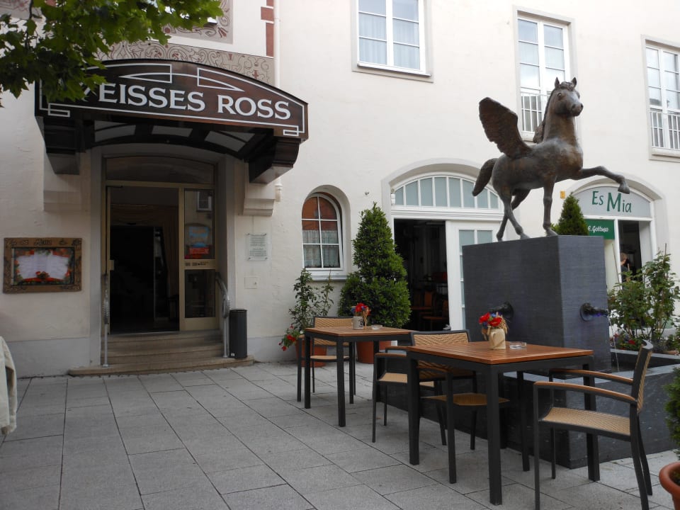 Eingang zum Hotel Hotel Weisses Ross