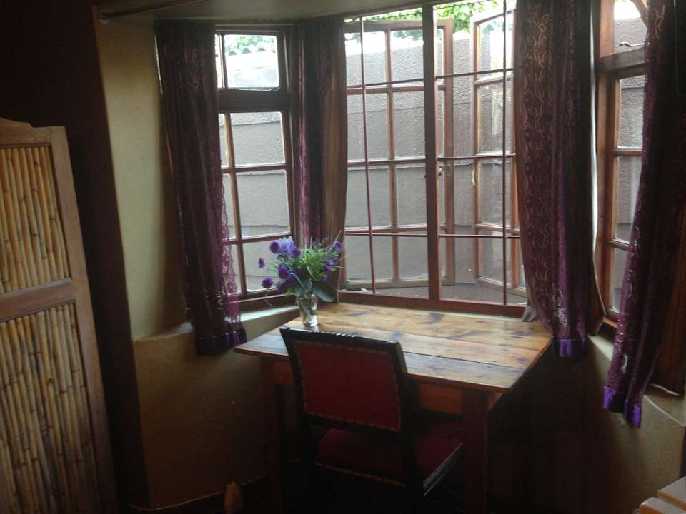 Double Room 5th Avenue Gooseberry Guesthouse