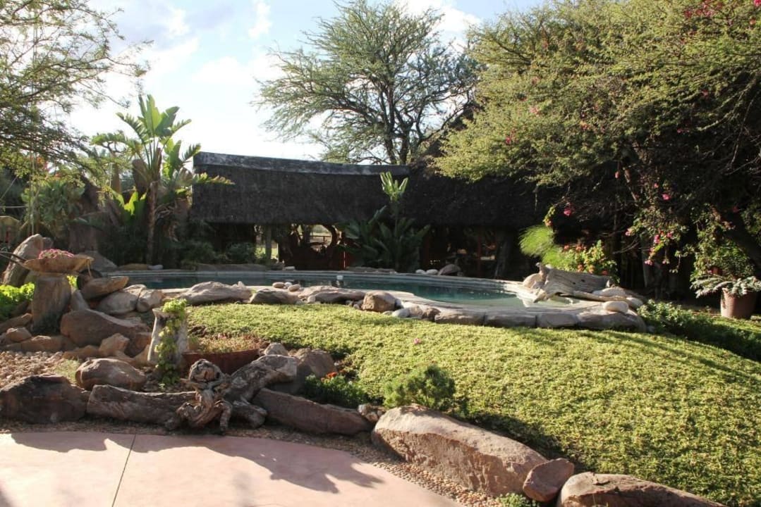 Zentrum Lodge Kalahari Bush Breaks Lodge