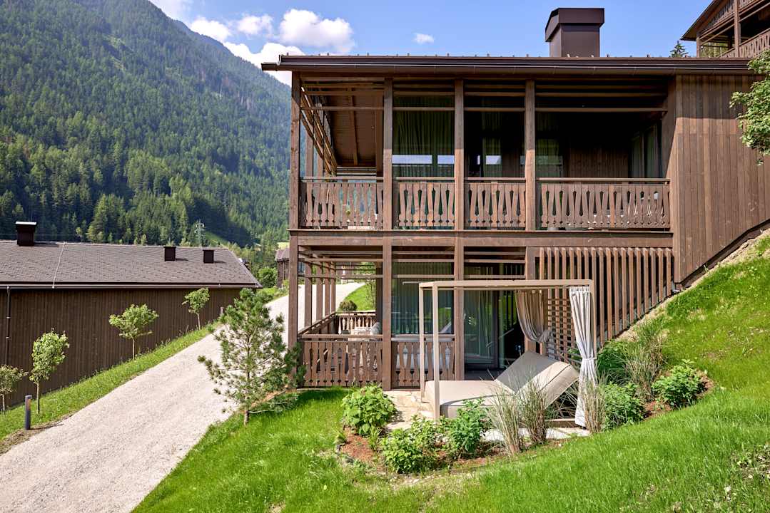 Außenansicht AMONTI Chalets
