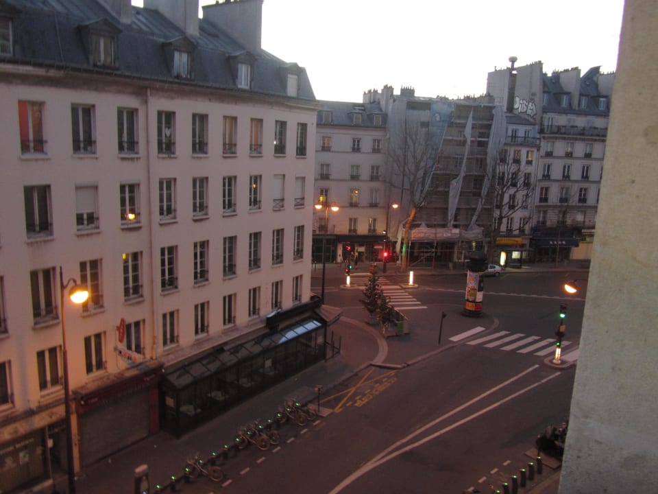 Zimmerausblick ibis Styles Hotel Paris Gare de l'Est Château Landon