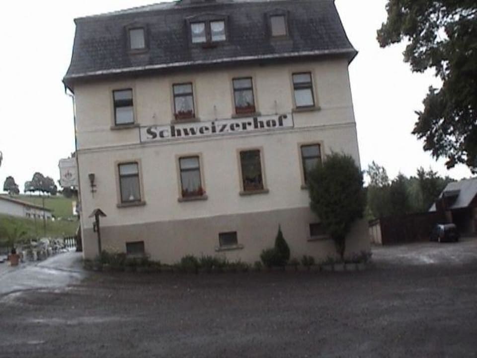 Aussenansicht Gasthaus & Pension Schweizerhof