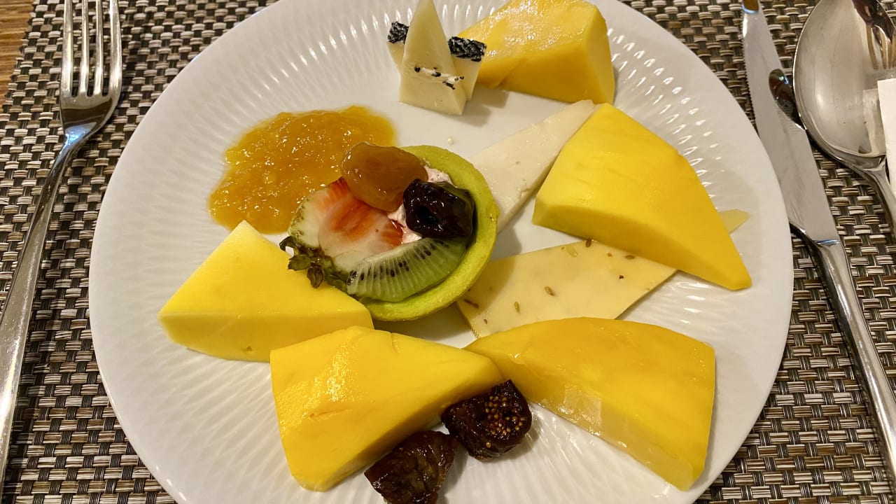 Gastro Serenade All Suites - Adults Only Resort