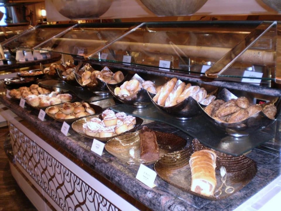 Frühstück - Brotauswahl Emirates Palace Mandarin Oriental