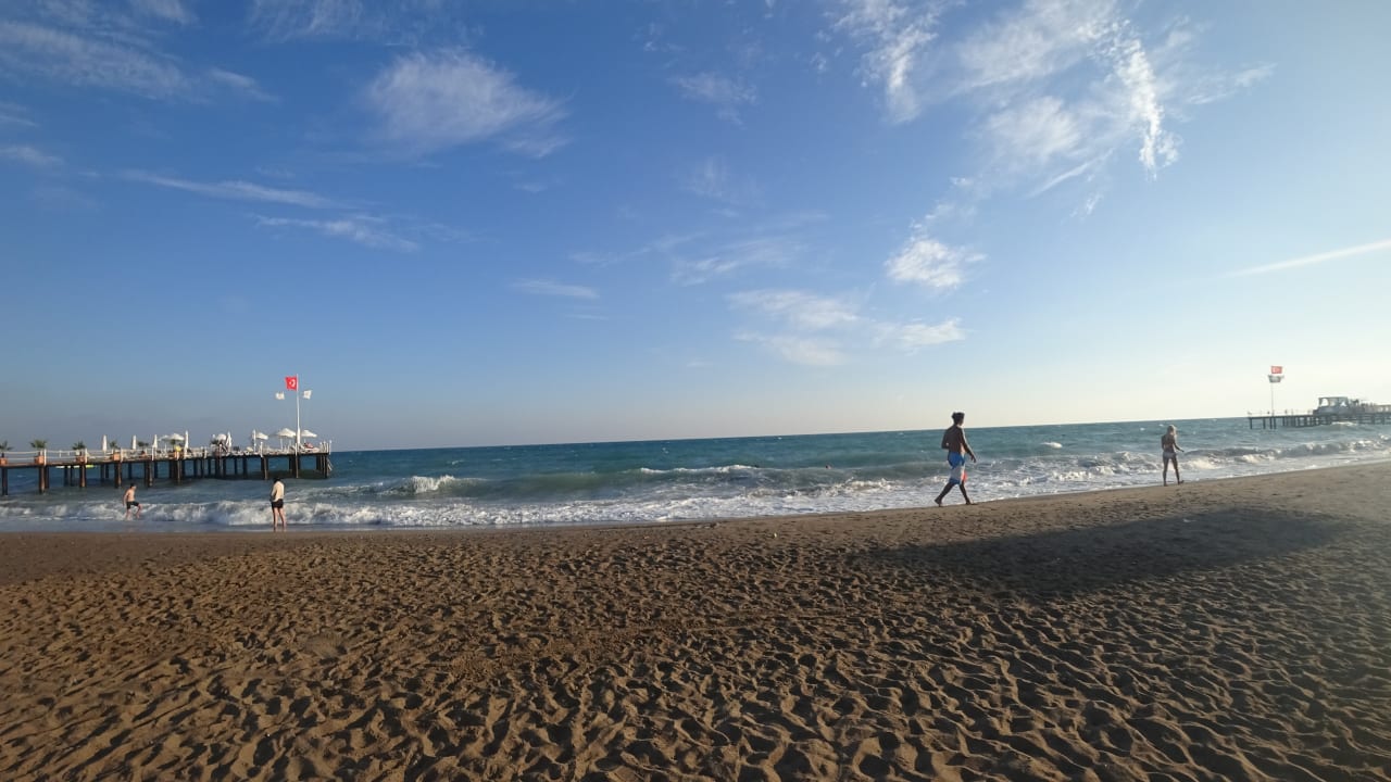 Strand Royal Wings Hotel