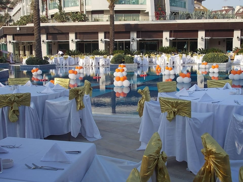 Verkleidung zum Galaabend Sunis Evren Beach Resort Hotel & Spa