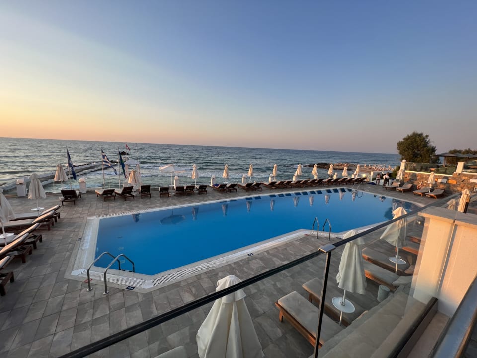 Ausblick Alexander Beach Hotel & Village Resort