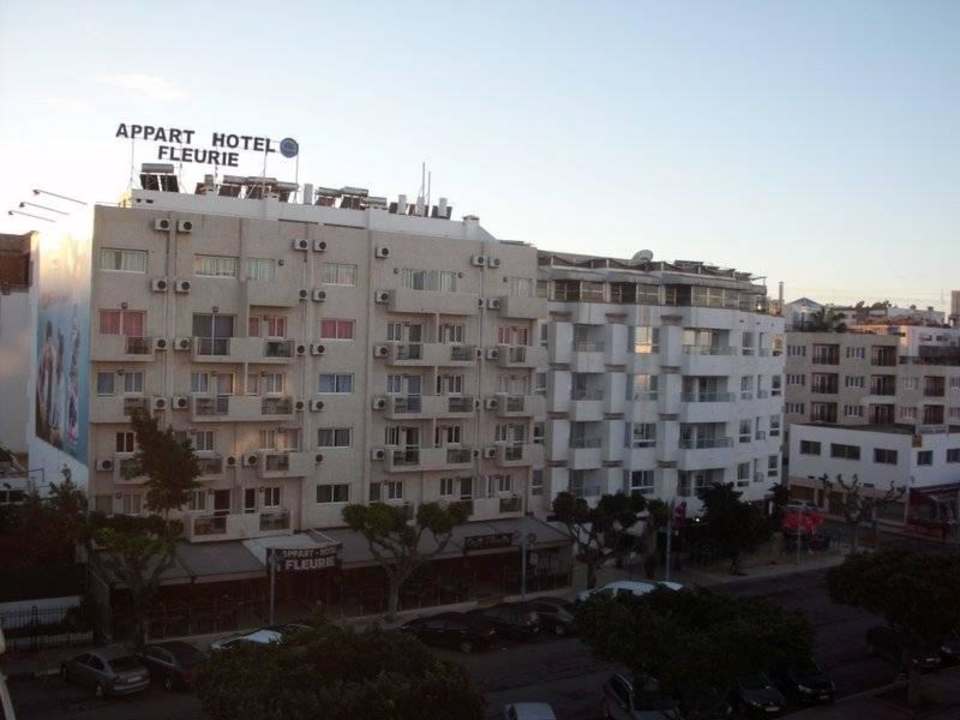 Ausblick zur Straße Residenz Amwaj