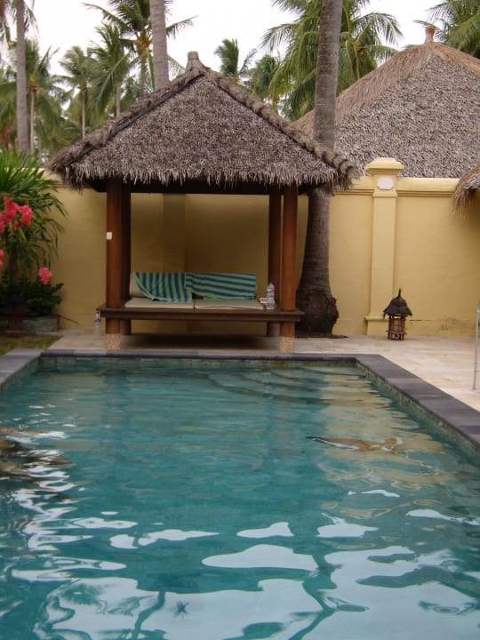 Überdachtes Daybed Kura Kura Resort