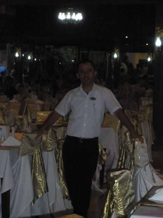 Unser netter Kellner Grand Seker Hotel