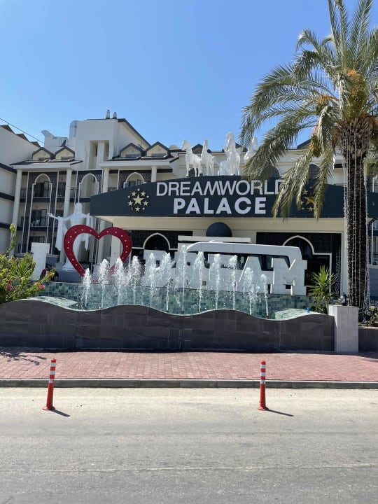 Außenansicht Dream World Palace Hotel