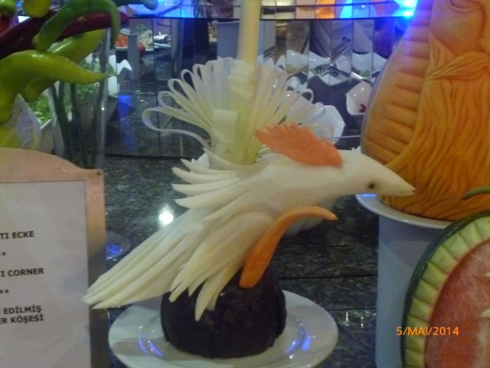 Gemüsekunst TUI BLUE Palm Garden