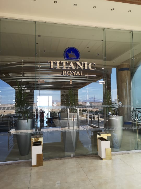 Lobby Titanic Royal