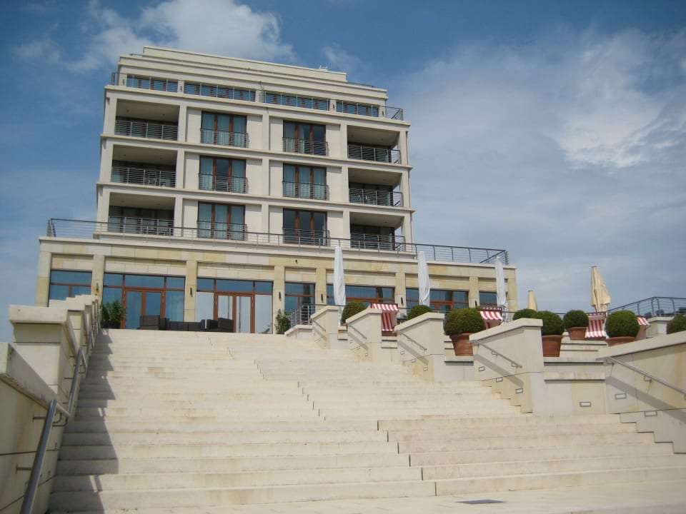 Südansicht ATLANTIC Hotel Wilhelmshaven