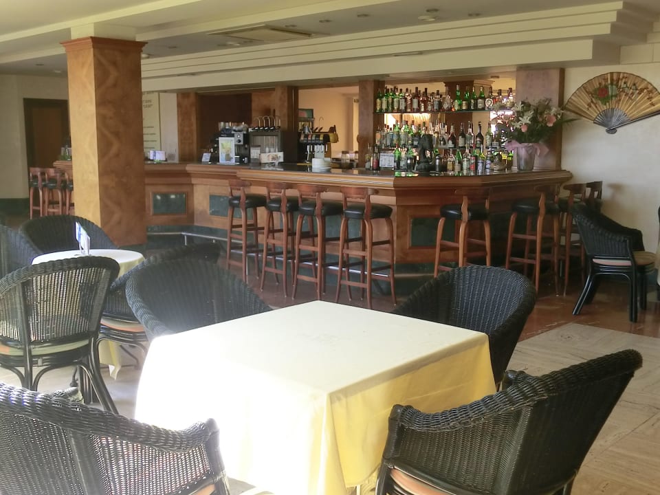 Bar und Lobby Hotel Club S'Illot