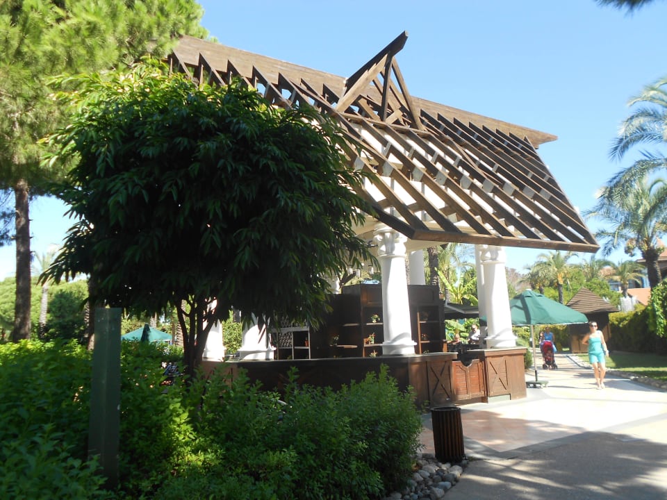 Eine der Poolbars IC Hotels Green Palace