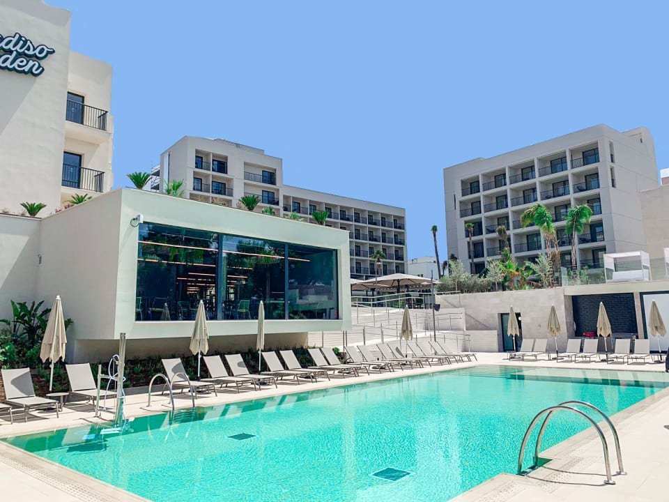 Pool Paradiso Garden