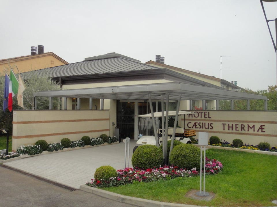 Hoteleingang Hotel Caesius Therme & Spa Resort
