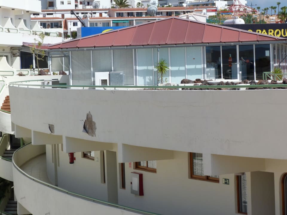 Innenhof HOVIMA La Pinta Beachfront Family Hotel