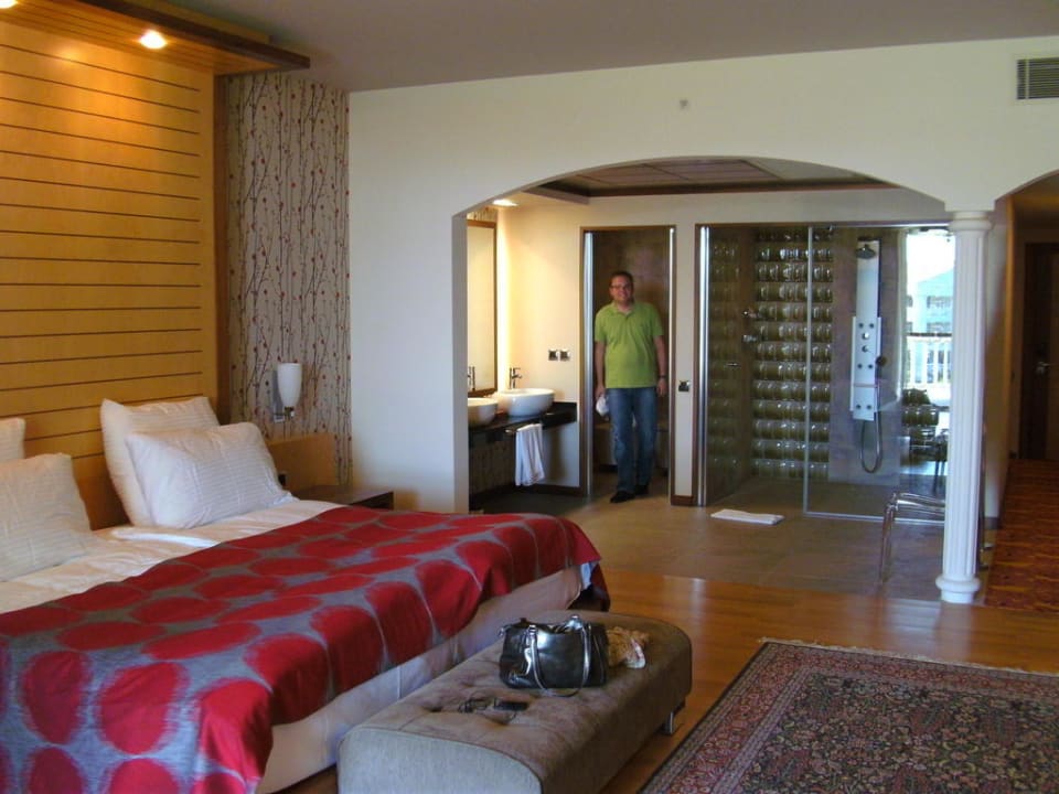 Offener Schlafbereich mit Dusche/Toilette Hotel Defne Kumul Deluxe