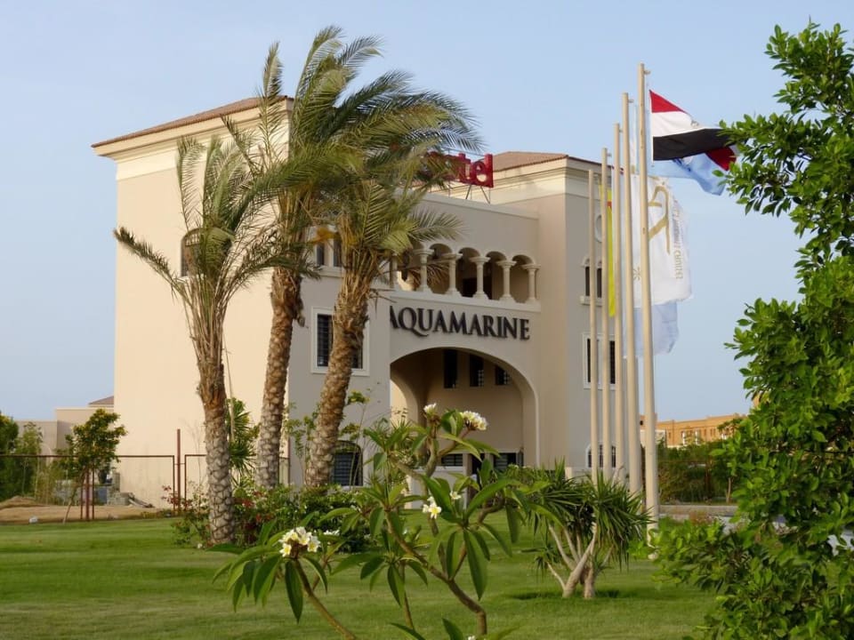 Brama wjazdowa JAZ Aquamarine Resort