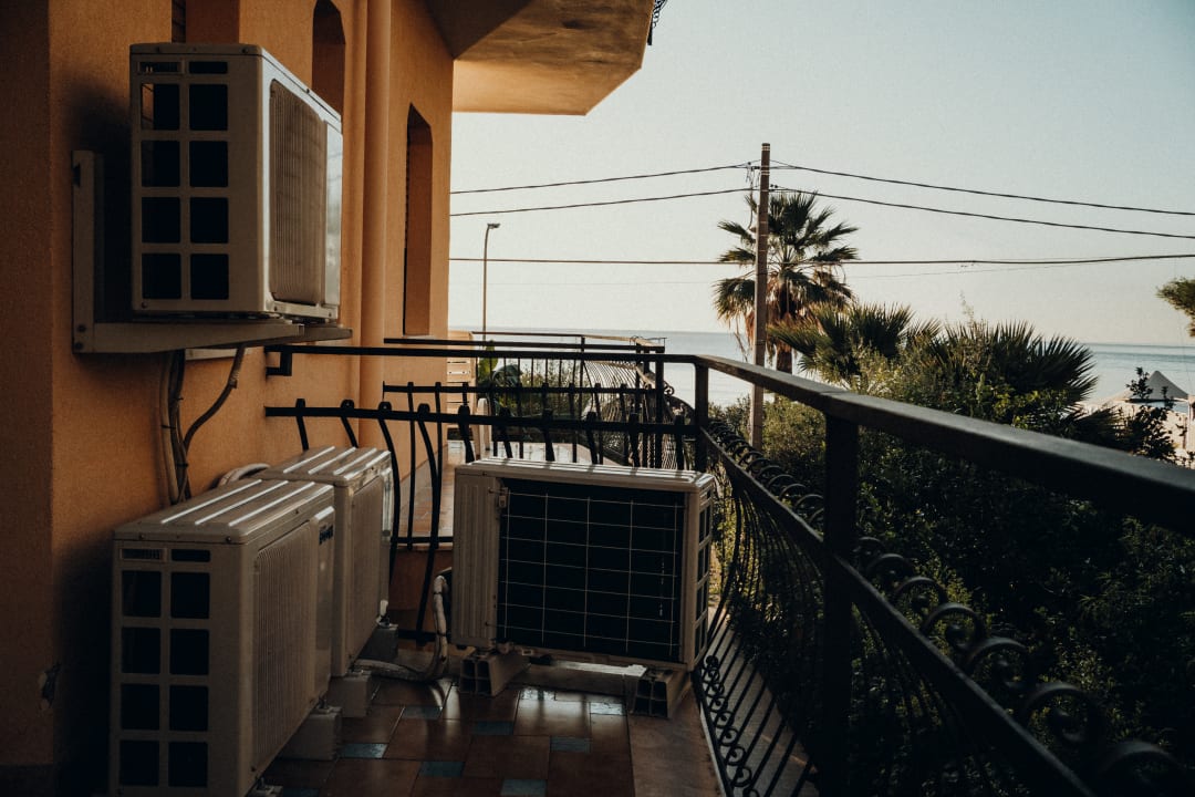 Zimmer Chrismare Hotel