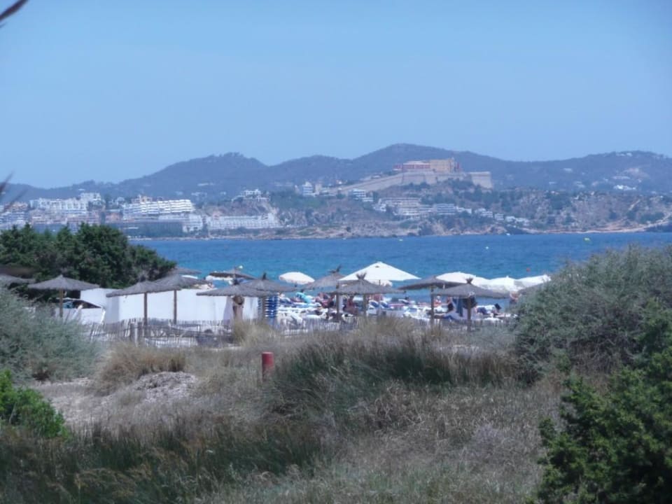 Blick aus dem Zimmer auf die Burg von Ibiza Grand Palladium Select Palace Ibiza