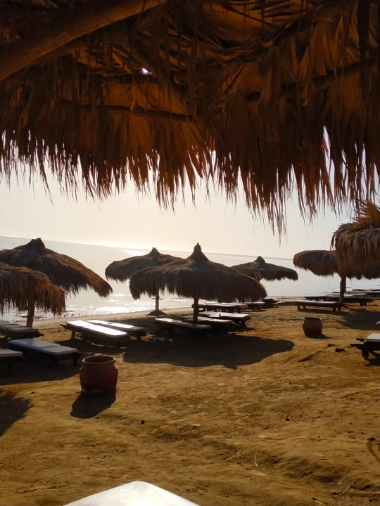 Strand Hotel Caves Beach Resort (Adults Only)