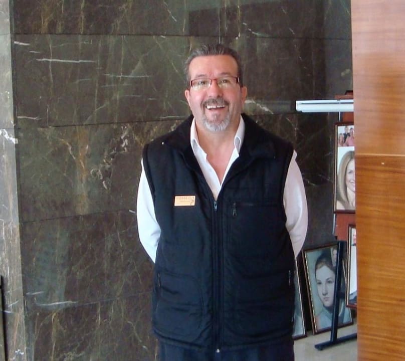 Der Herr vom Schmuckgeschäft, immer für einen Plau Voyage Belek Golf & Spa