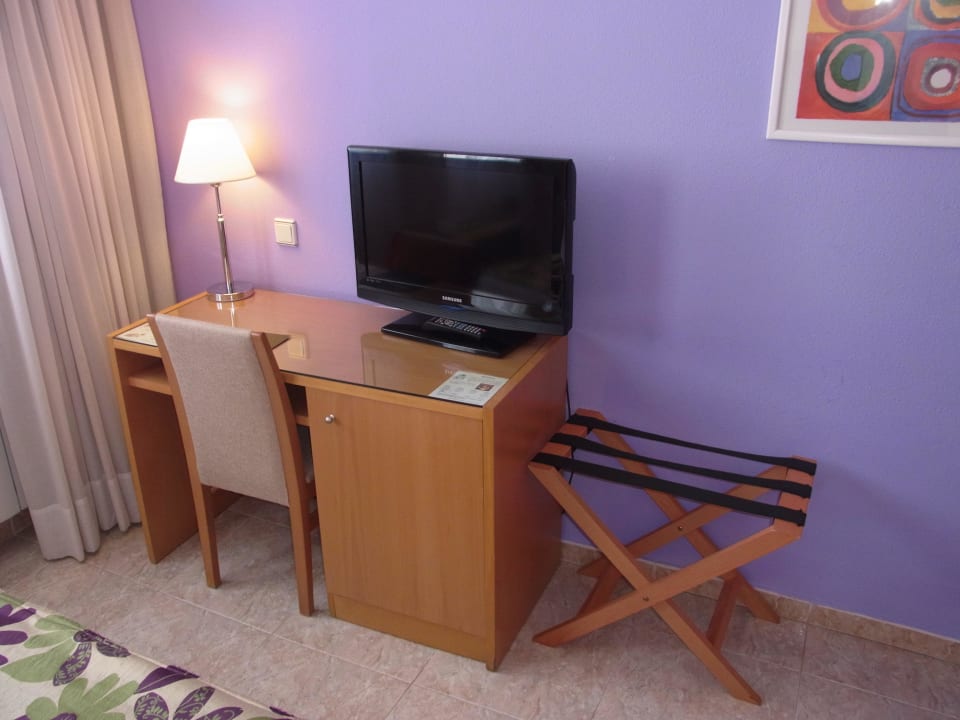 Schreibtisch, Fernseher Hotel Real Jaca