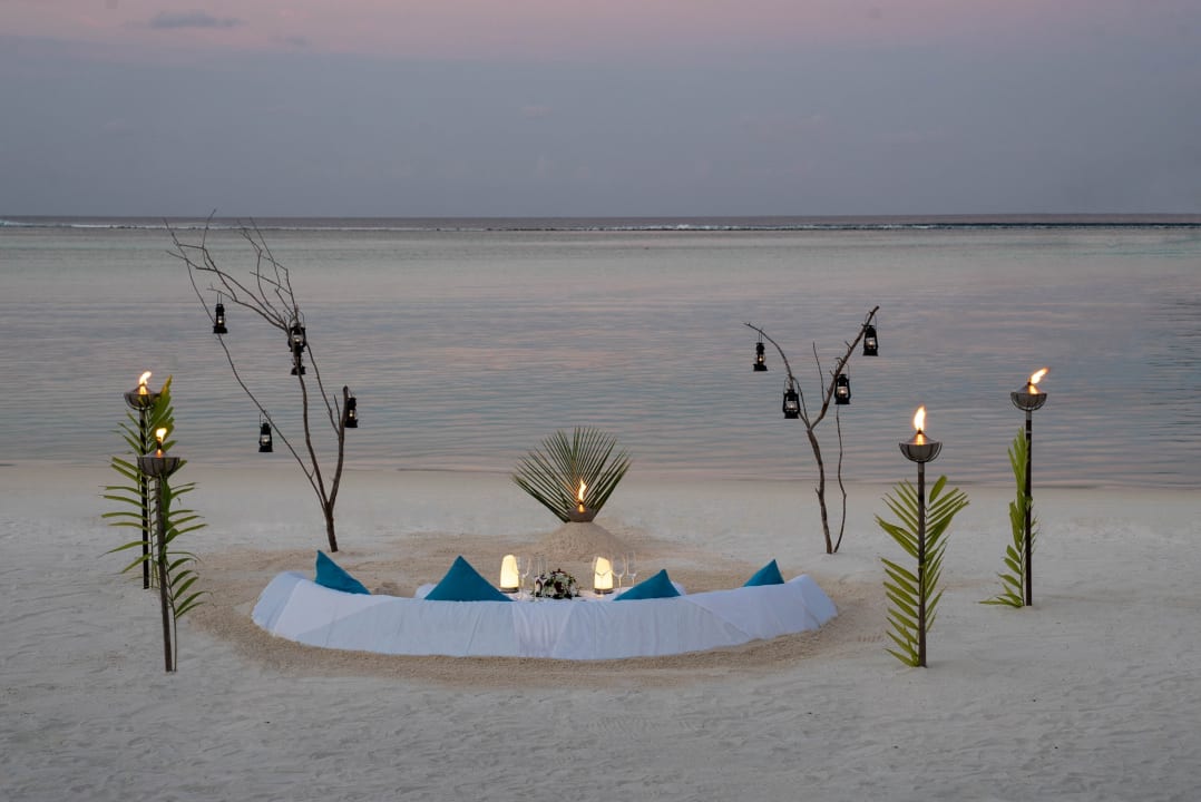 Strand Anantara Dhigu Maldives Resort