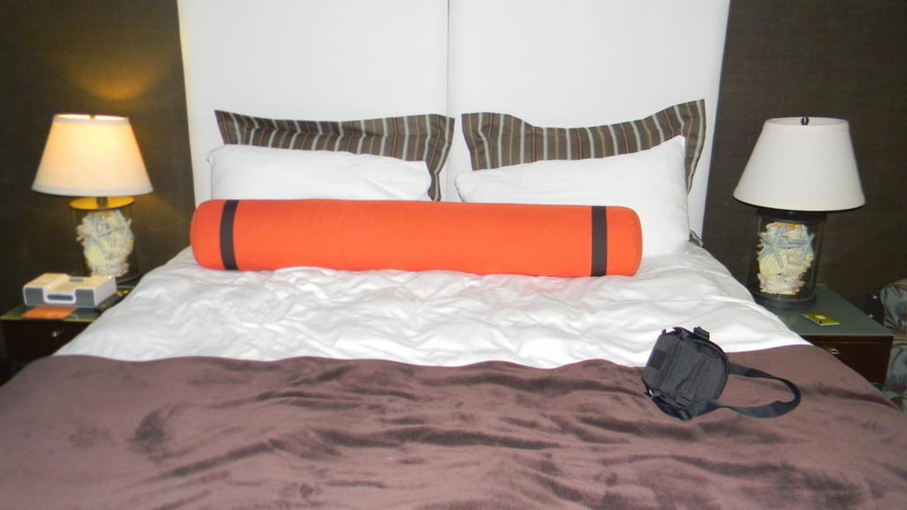 King Size Bett The Palms Hotel & Spa