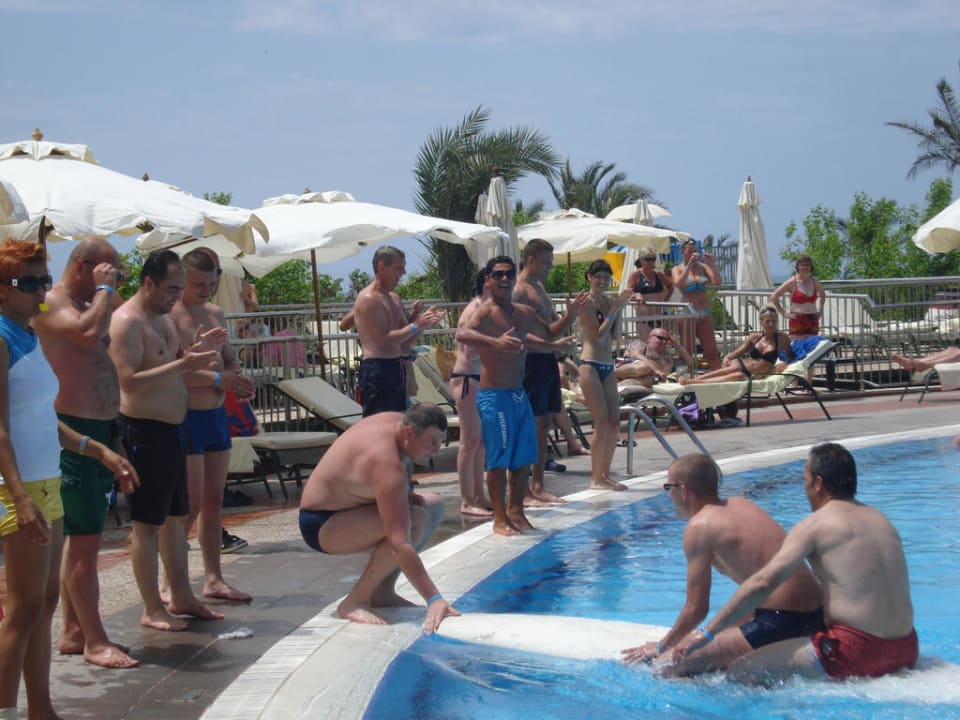 Pool games Hotel Turan Prince
