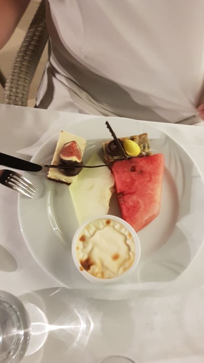 Gastro Xanadu Resort Hotel