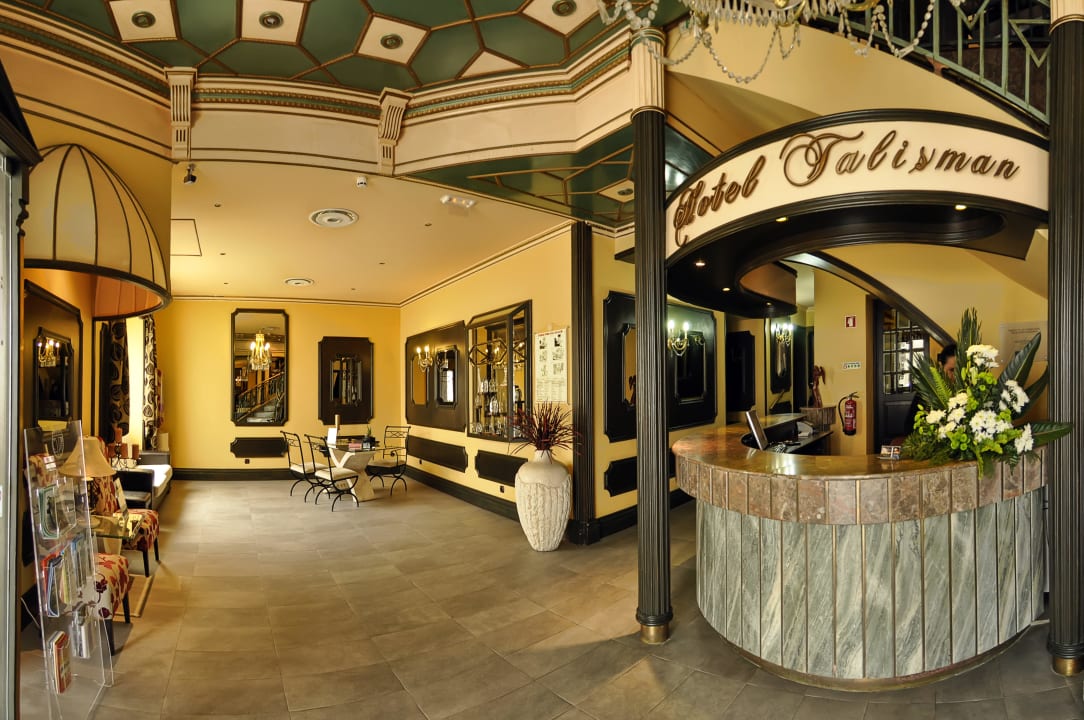 Front Desk Hotel Talisman