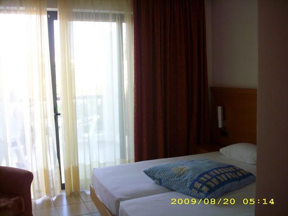 Unser Zimmer im Neubau  Hotel Tigaki Beach
