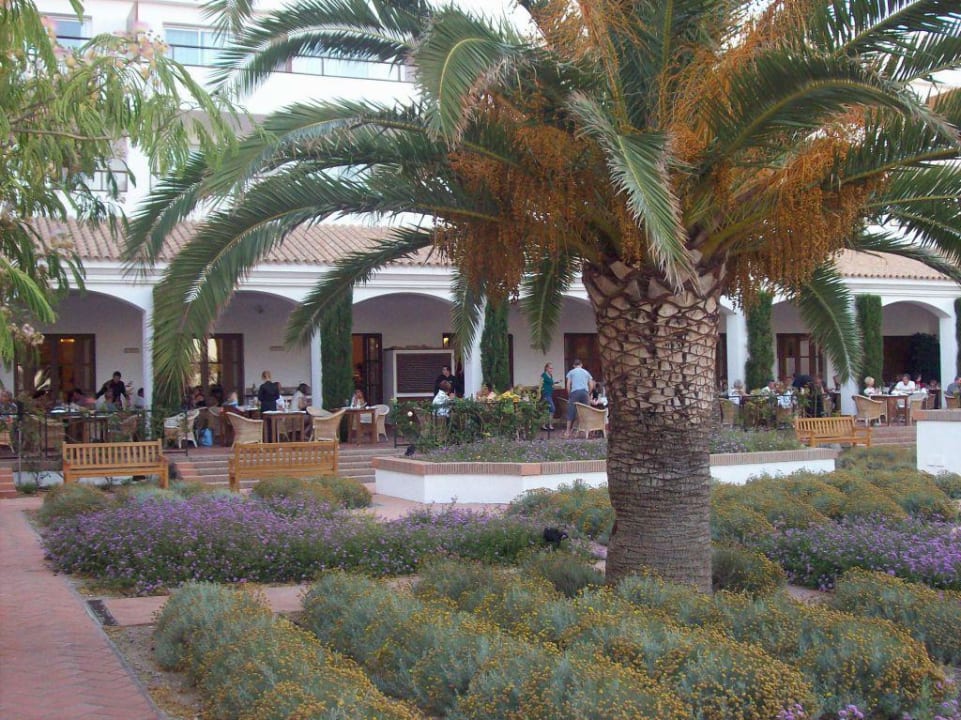 Garten und Restaurant Fuerte Conil-Resort