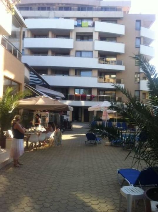 2 Hermes Club Hotel & Apartments